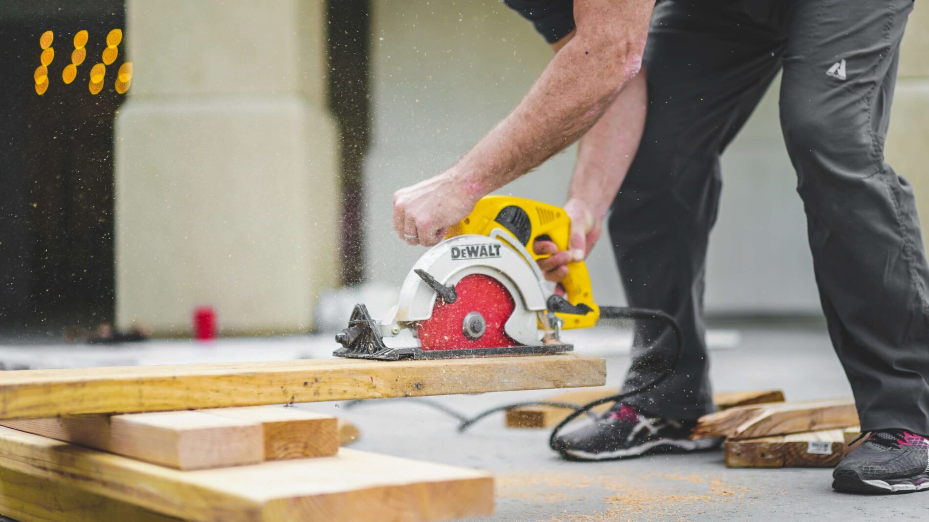 Handyman Bild von Greyson Joralemon